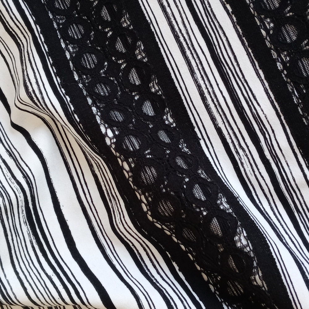 *** Relisted**** Ann Taylor Rayon/ Nylon Blend Stripe Lace Trim Dress 2 - Picture 10 of 12